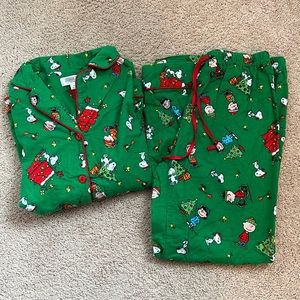 Peanuts Christmas pajama set size M